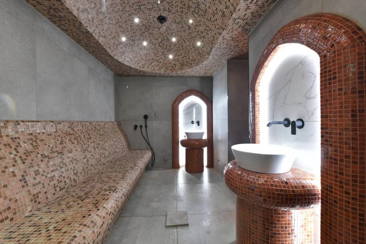 Royal Wellness And Spa Ruma Eksteriør billede