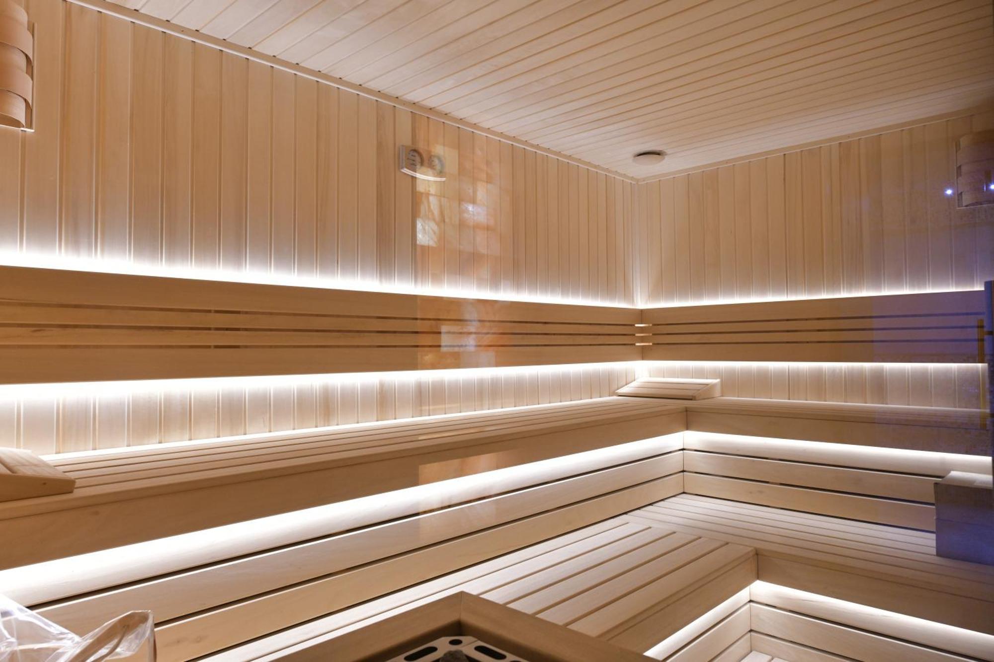 Royal Wellness And Spa Ruma Eksteriør billede
